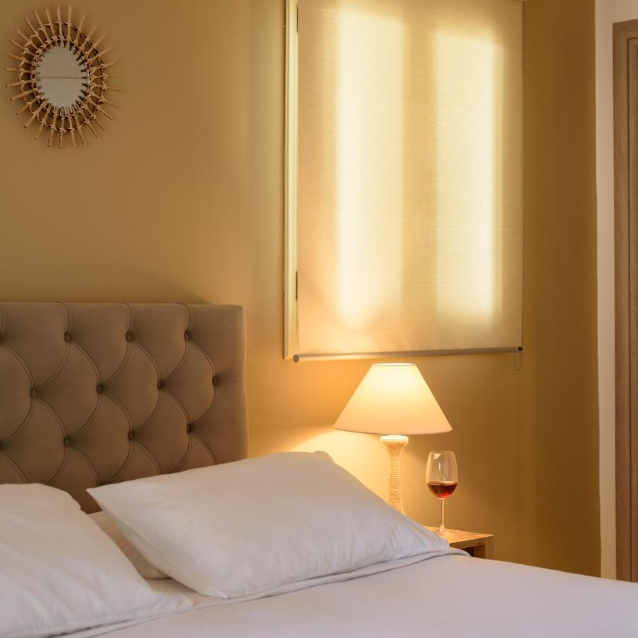 Suite Home Santorini Fira  Eksteriør billede