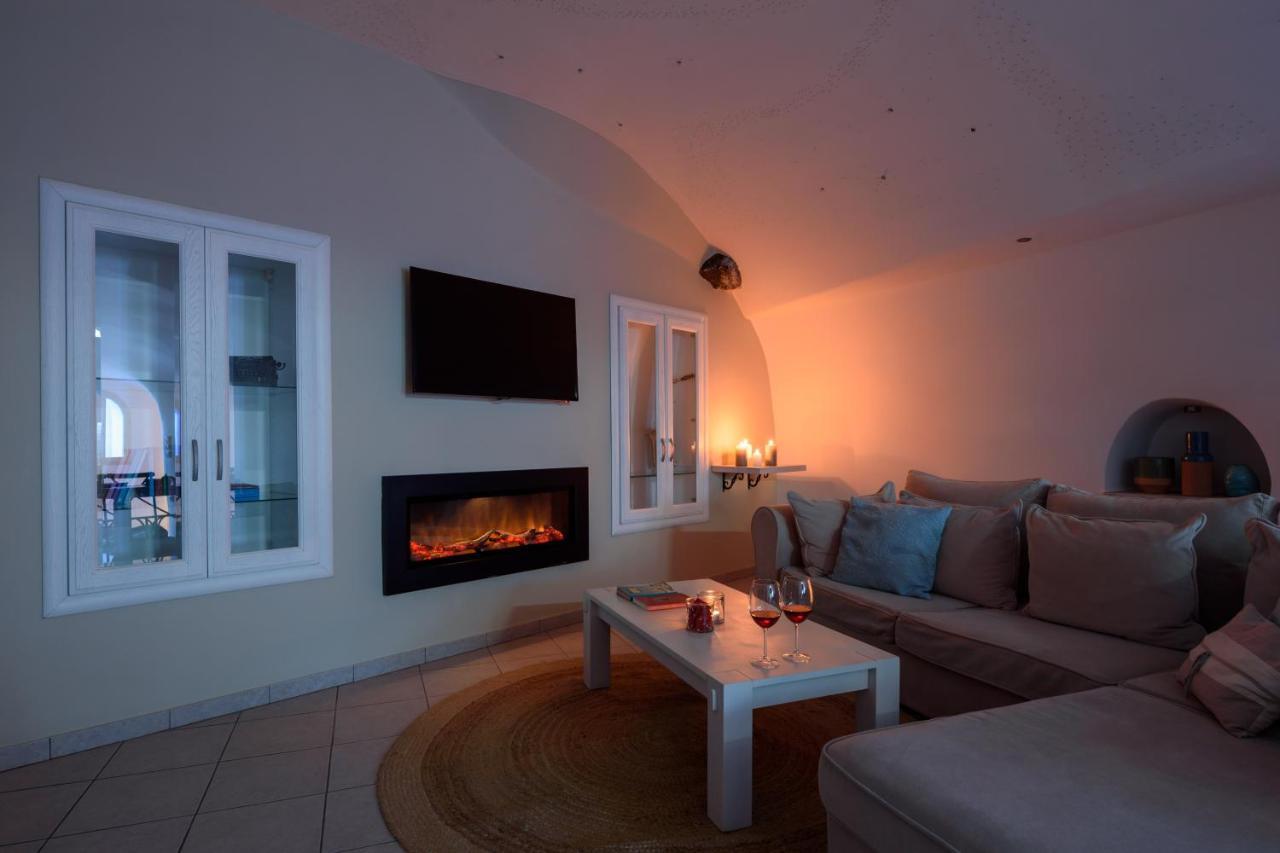Suite Home Santorini Fira  Eksteriør billede