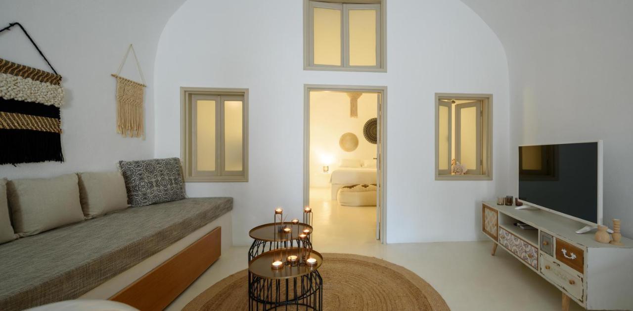 Suite Home Santorini Fira  Eksteriør billede