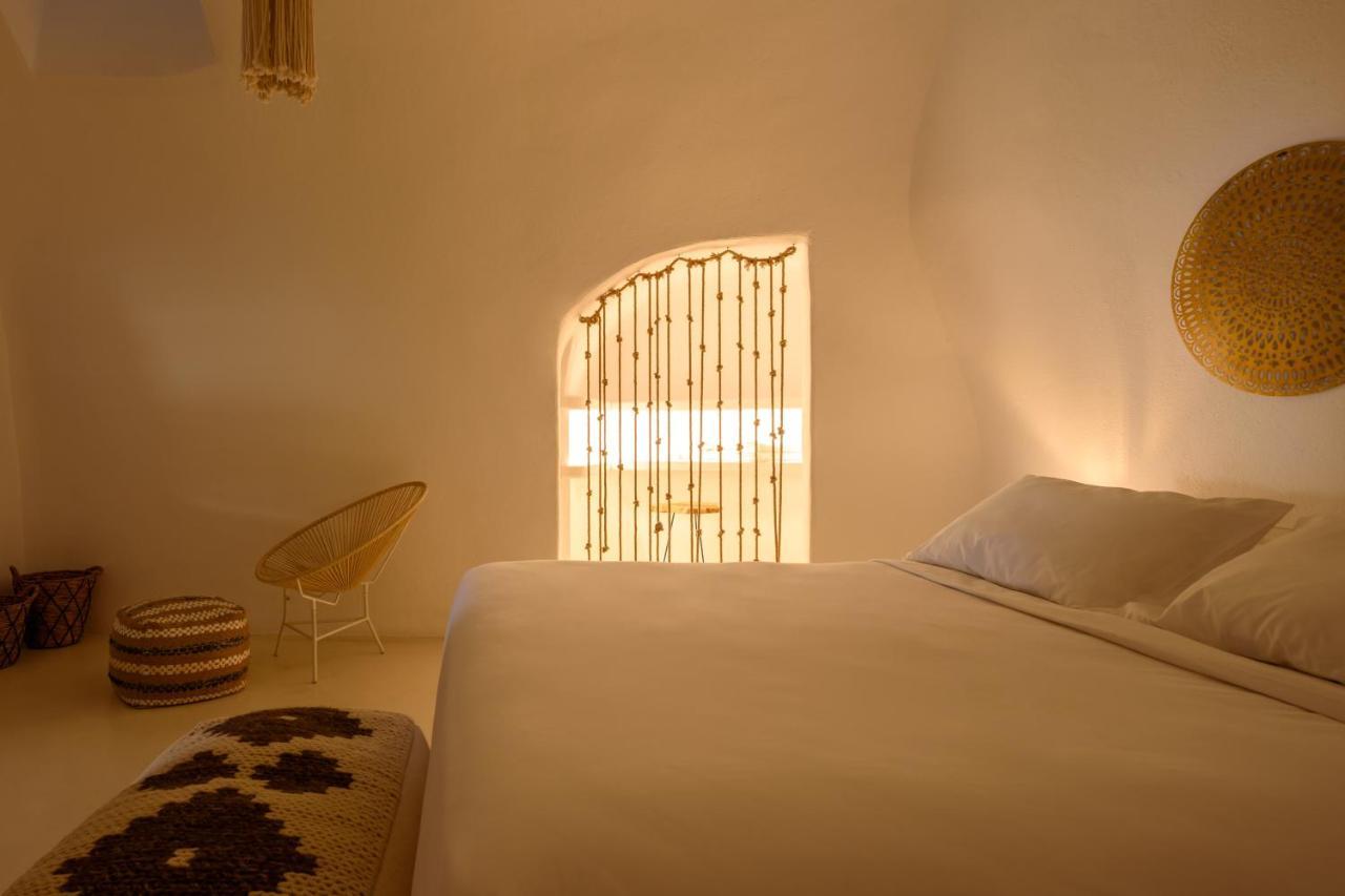 Suite Home Santorini Fira  Eksteriør billede