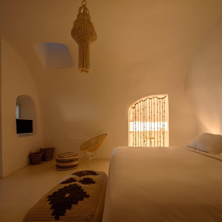 Suite Home Santorini Fira  Eksteriør billede