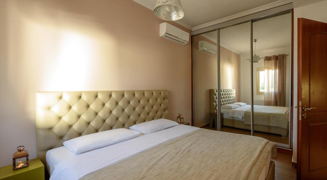 Suite Home Santorini Fira  Eksteriør billede