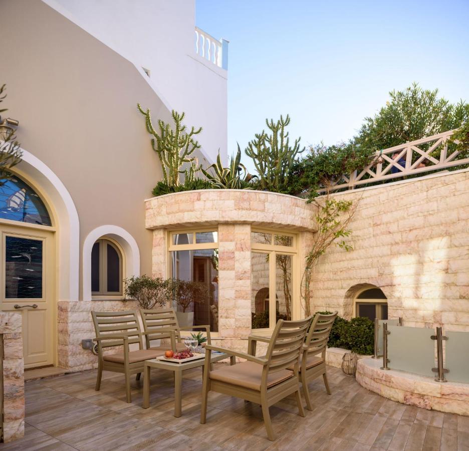Suite Home Santorini Fira  Eksteriør billede