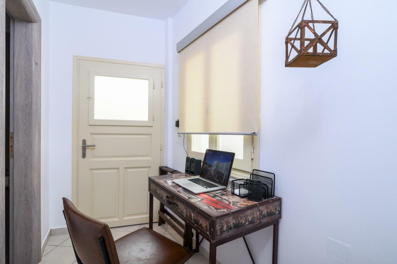 Suite Home Santorini Fira  Eksteriør billede